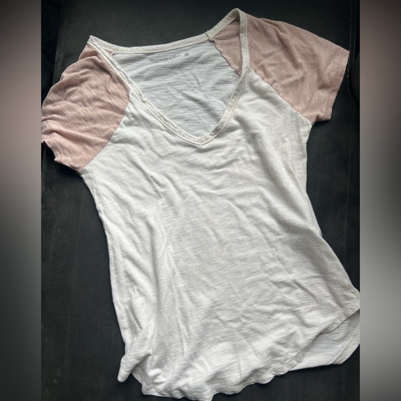 Abercrombie & Fitch Soft AF Tee Size XS - Picture 1 of 2